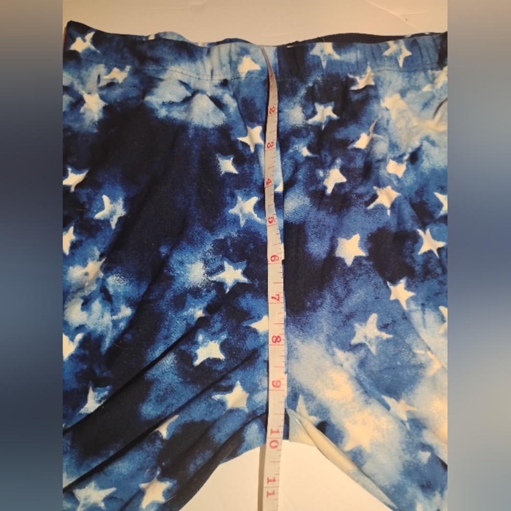 Blue Star Pattern Capris - Picture 3 of 4